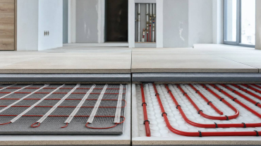 Suelo radiante eléctrico vs hidráulico: diferencias, costes y qué elegir en una reforma